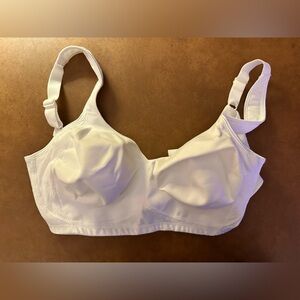 Playtex 40DD Bra. Brand-new, never worn.